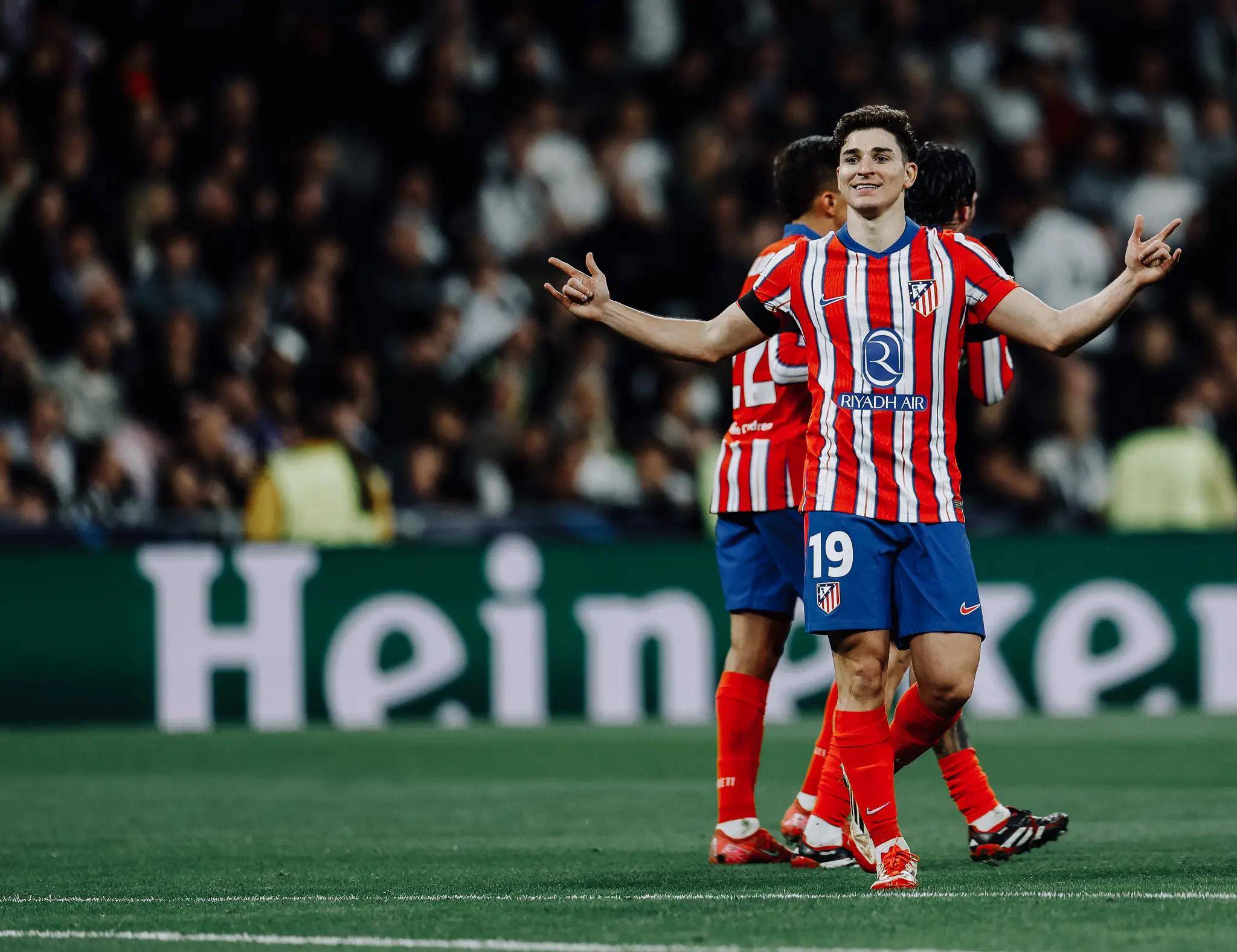 开云-巴黎圣日耳曼训练开放日；关键战火线驰援引观众欢呼；NBA总决赛在即；心理建设被强调的简单介绍