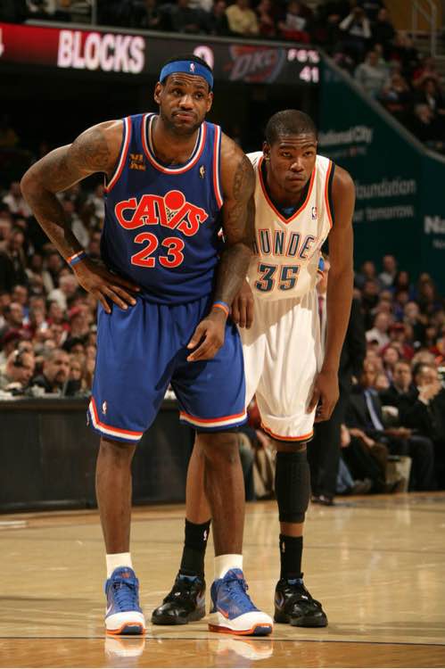 开云体育-凯恩巅峰对决，杜兰特与60激战巴塞罗那分钟，惊险取胜胜负难料！的简单介绍